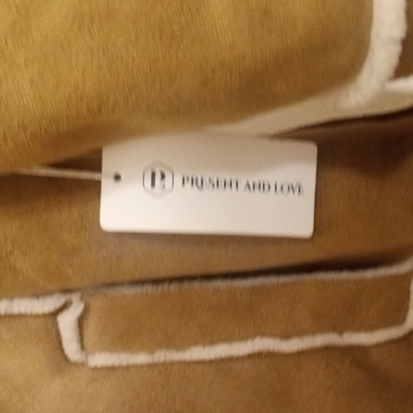 🚨☃️NWT Tan n Fur Coat - Picture 5 of 6